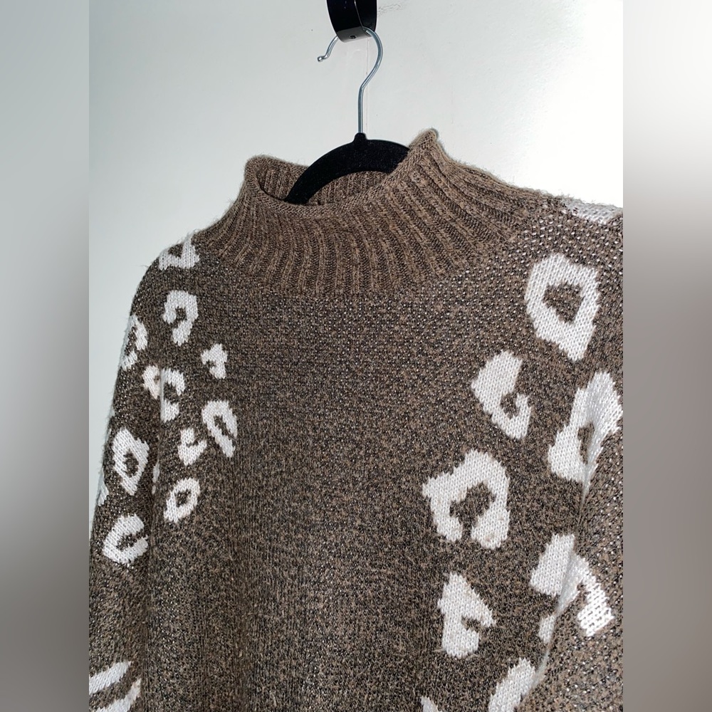 Cute & Unique Pattered Brown & Cream Nine West Turtleneck size Women’s XL - Picture 2 of 7